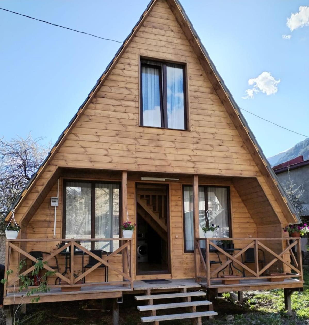 Guesthouse Venera Mestia Exterior photo